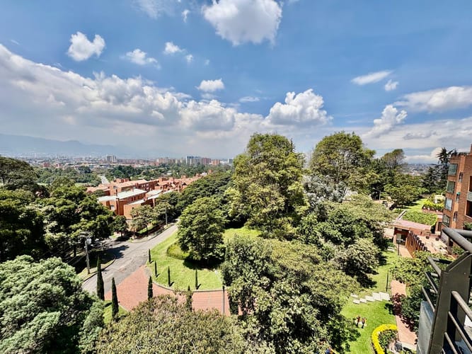 Apartamento de 4 alcobas en venta en Club De Los Lagartos, Bogotá, 245 m² · foto 17 de 20
