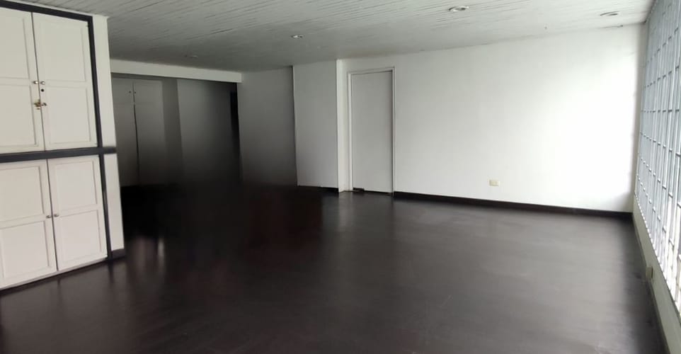 Apartamento de 3 alcobas en venta en Chico Norte, Bogotá, 167 m² · foto 8 de 24