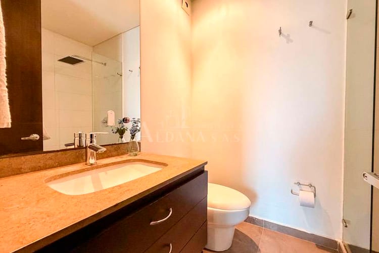 Apartamento de 1 alcoba en arriendo en Chico Norte, Bogotá, 53 m² · foto 9 de 10