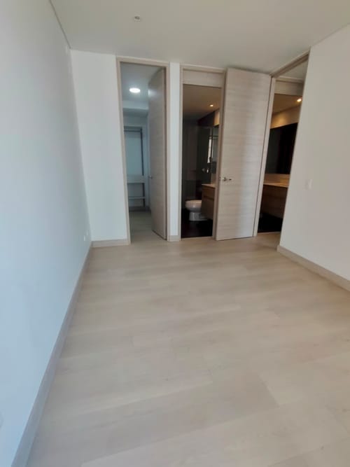 Apartamento de 2 alcobas en arriendo en Los Balsos, Medellín, 63 m² · foto 5 de 18