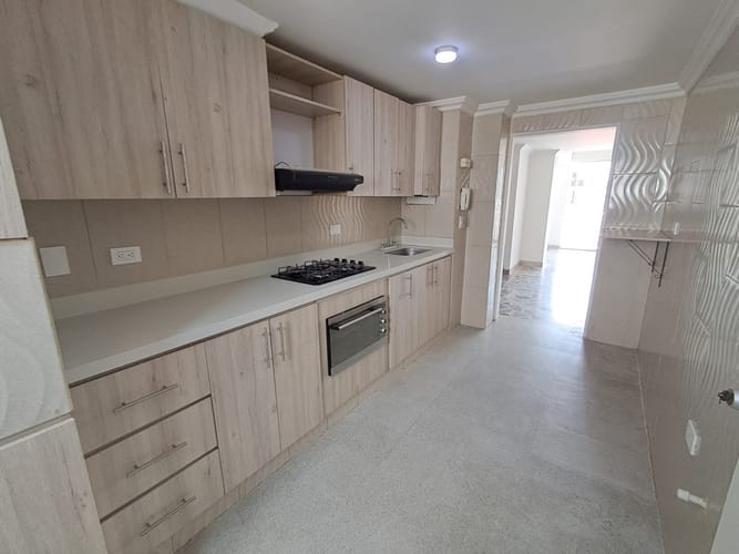 Apartamento de 4 alcobas en arriendo en Florida Nueva, Medellín, 184 m² · foto 7 de 24