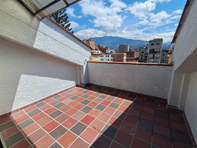 Apartamento de 4 alcobas en arriendo en Florida Nueva, Medellín, 184 m² · foto 12 de 24