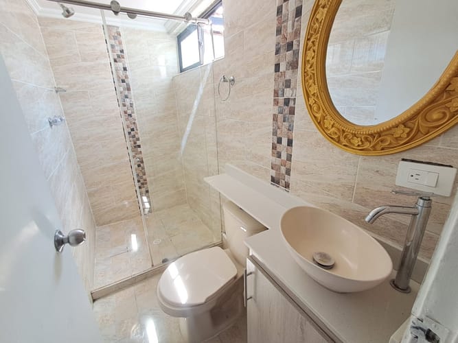 Apartamento de 4 alcobas en arriendo en Florida Nueva, Medellín, 184 m² · foto 15 de 24