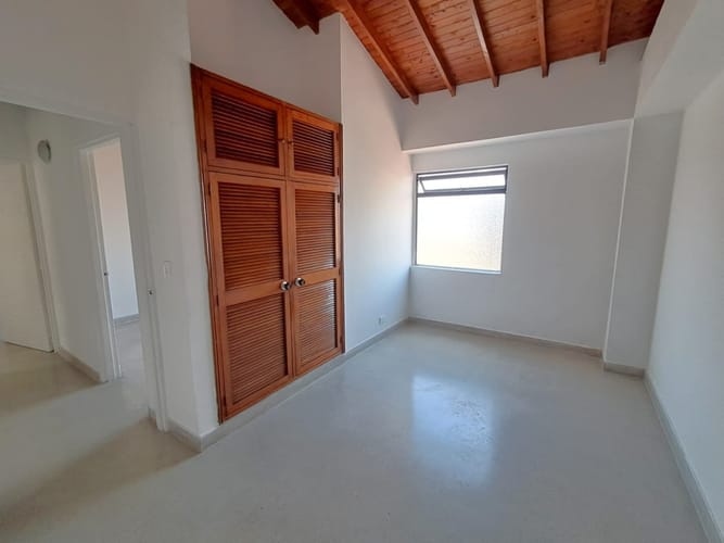 Apartamento de 4 alcobas en arriendo en Florida Nueva, Medellín, 184 m² · foto 16 de 24