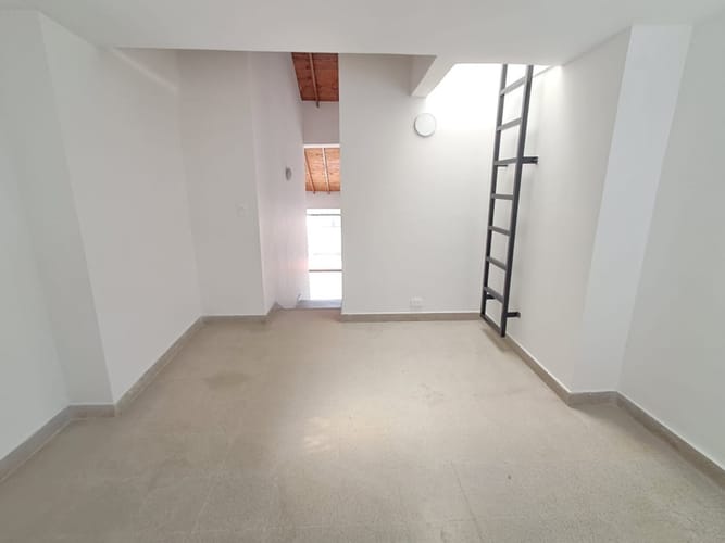 Apartamento de 4 alcobas en arriendo en Florida Nueva, Medellín, 184 m² · foto 18 de 24