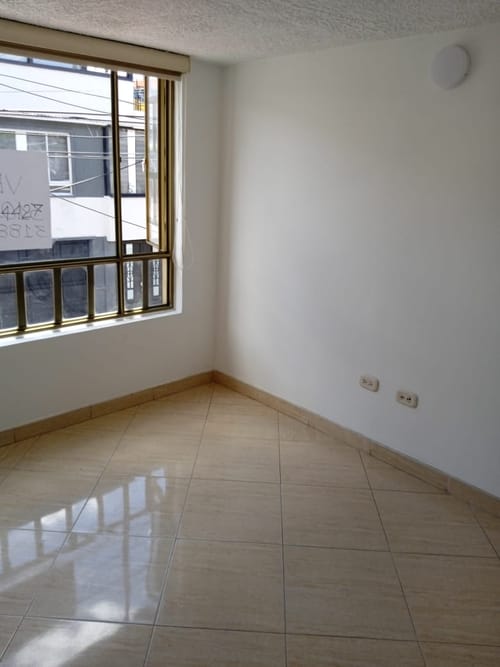 Casa de 3 alcobas en venta en Tabora, Bogotá, 60 m² · foto 2 de 12