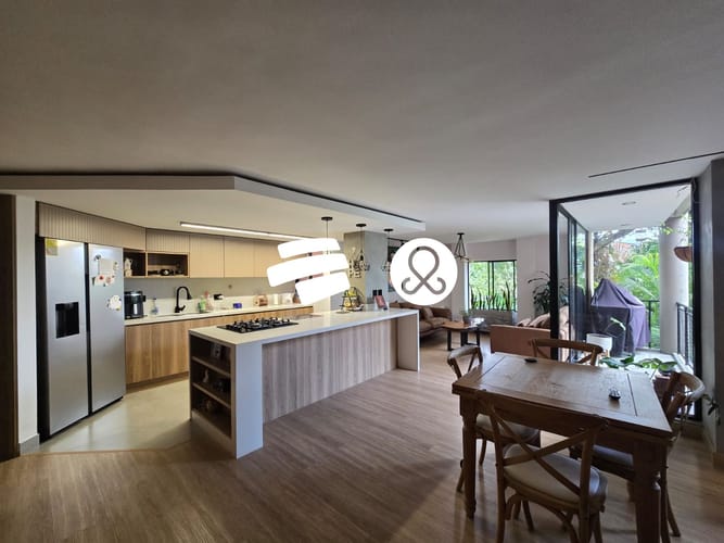 Apartamento de 3 alcobas en venta en Zona Centro, Envigado, 127 m² · foto 2 de 24