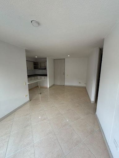 Apartamento de 3 alcobas en arriendo en Camino Verde, Envigado, 65 m² · foto 8 de 12