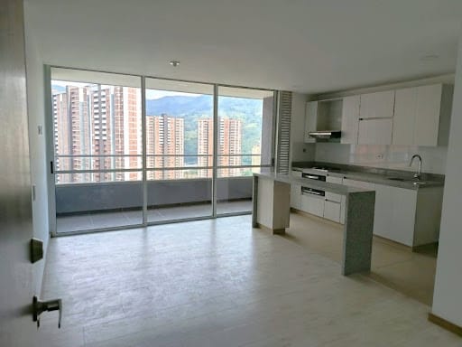 Apartamento de 3 alcobas en arriendo en Suramérica, Itagüí, 82 m² · foto 4 de 18