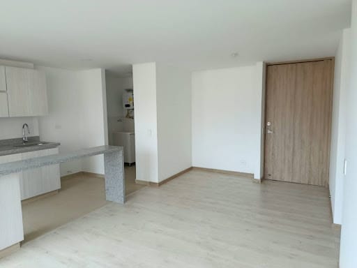 Apartamento de 3 alcobas en arriendo en Suramérica, Itagüí, 82 m² · foto 5 de 18