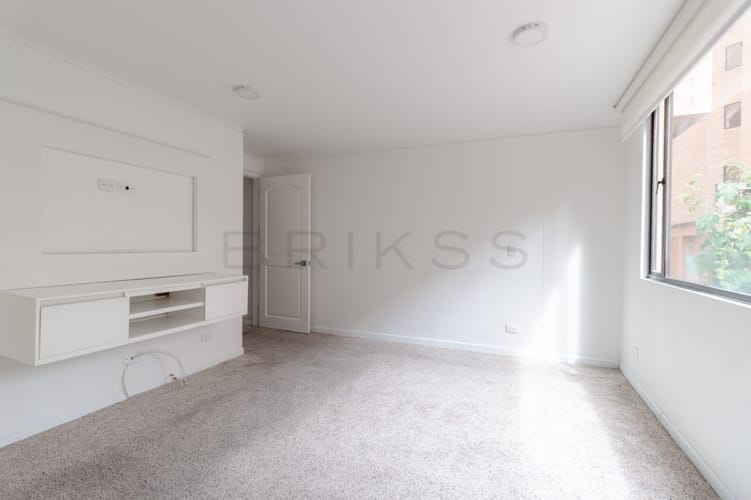 Apartamento de 4 alcobas en venta en La Carolina, Bogotá, 190 m² · foto 5 de 20