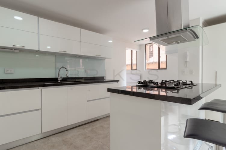 Apartamento de 4 alcobas en venta en La Carolina, Bogotá, 190 m² · foto 18 de 20