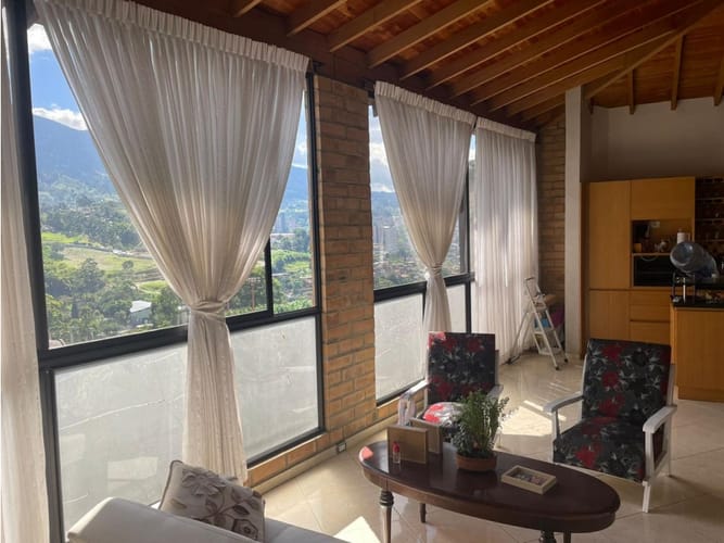 Casa de 3 alcobas en venta en Pan De Azucar, Sabaneta, 190 m² · foto 13 de 13