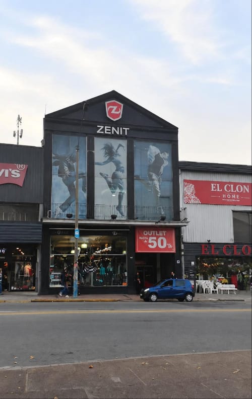 ALQUILER Edificio de 938m2 en zona de outlets en Aguada · Foto 1
