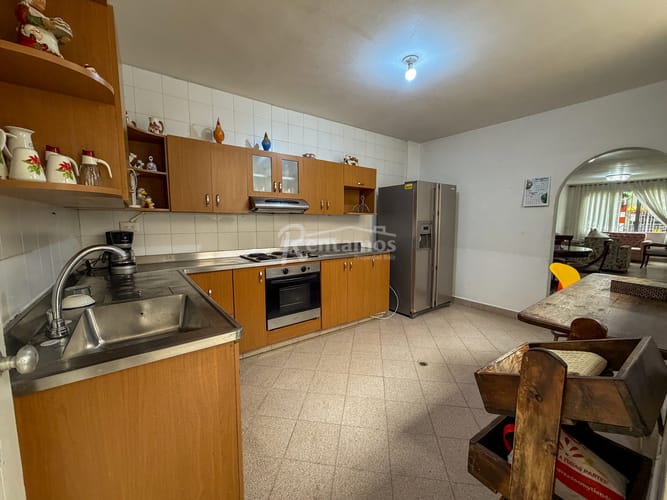 Casa de 7 alcobas en venta en Belén Fatima, Medellín, 400 m² · foto 8 de 23