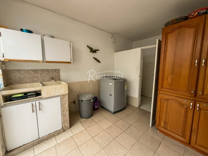 Casa de 7 alcobas en venta en Belén Fatima, Medellín, 400 m² · foto 9 de 23