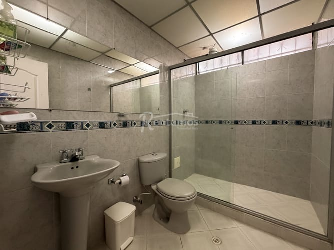 Casa de 7 alcobas en venta en Belén Fatima, Medellín, 400 m² · foto 15 de 23