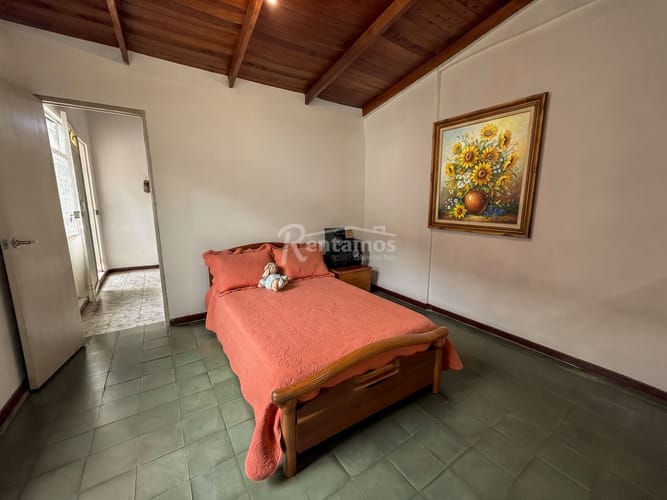Casa de 7 alcobas en venta en Belén Fatima, Medellín, 400 m² · foto 18 de 23
