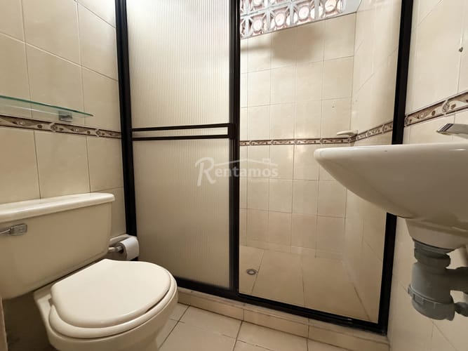 Casa de 7 alcobas en venta en Belén Fatima, Medellín, 400 m² · foto 20 de 23
