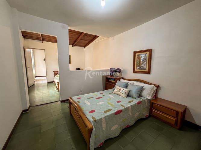 Casa de 7 alcobas en venta en Belén Fatima, Medellín, 400 m² · foto 21 de 23