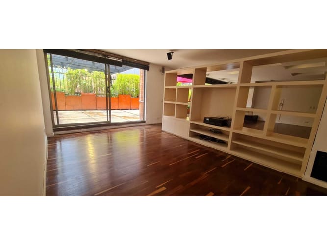 Apartamento de 3 alcobas en arriendo en Chico, Bogotá, 230 m² · foto 3 de 24
