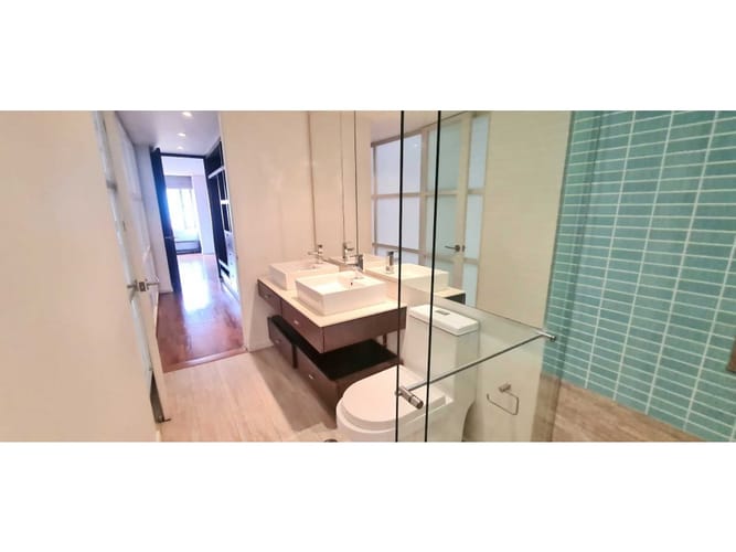Apartamento de 3 alcobas en arriendo en Chico, Bogotá, 230 m² · foto 16 de 24