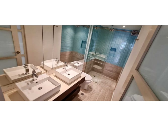 Apartamento de 3 alcobas en arriendo en Chico, Bogotá, 230 m² · foto 17 de 24