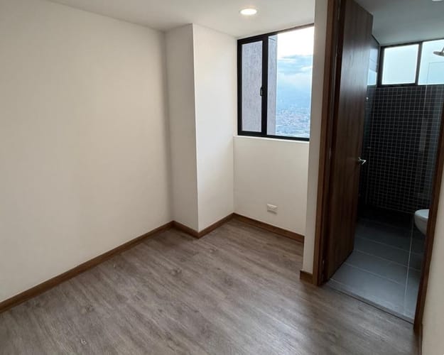 Apartamento de 2 alcobas en arriendo en Mugá, Envigado, 62 m² · foto 5 de 10