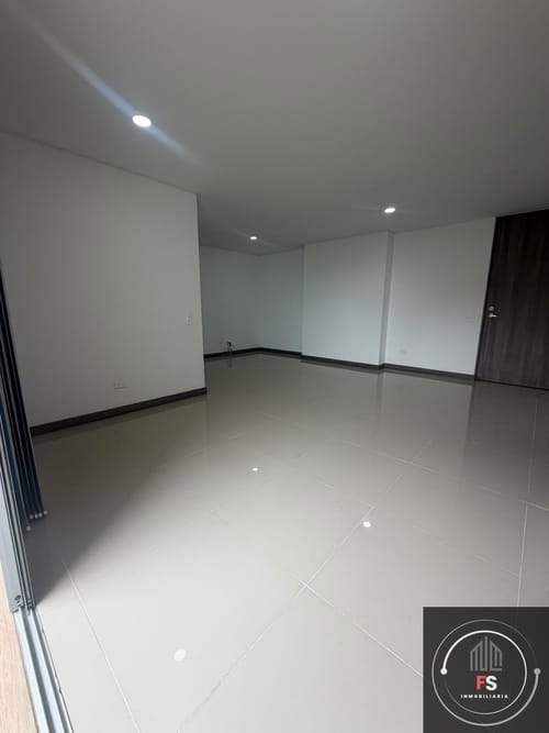 Apartamento de 3 alcobas en arriendo en Las Lomitas, Sabaneta, 90 m² · foto 5 de 24