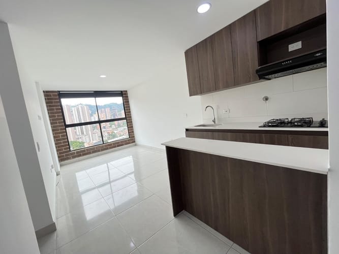 Apartamento de 3 alcobas en arriendo en Calle Larga, Sabaneta, 67 m² · foto 3 de 17