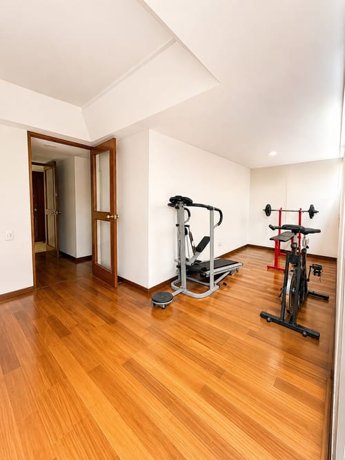 Apartaestudio en venta en Chico Norte, Bogotá, 42 m² · foto 10 de 12