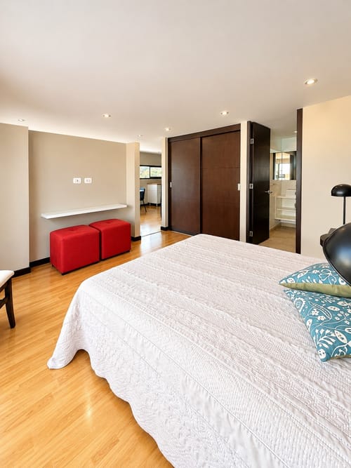 Apartaestudio en venta en Chico Norte, Bogotá, 42 m² · foto 3 de 12