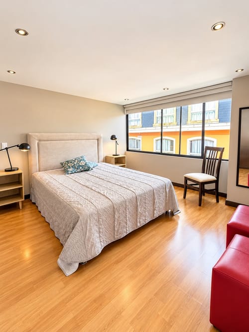 Apartaestudio en venta en Chico Norte, Bogotá, 42 m² · foto 2 de 12