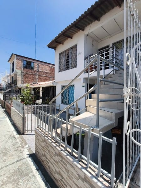 Casa de 6 alcobas en venta en Las Ceibas, Cali, 75 m² · foto 2 de 16