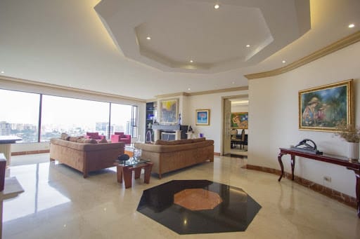 Apartamento de 4 alcobas en venta en Santa Barbara Alta, Bogotá, 403 m² · foto 2 de 24