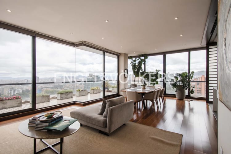 Apartamento de 4 alcobas en venta en La Cabrera, Bogotá, 351 m² · foto 3 de 21