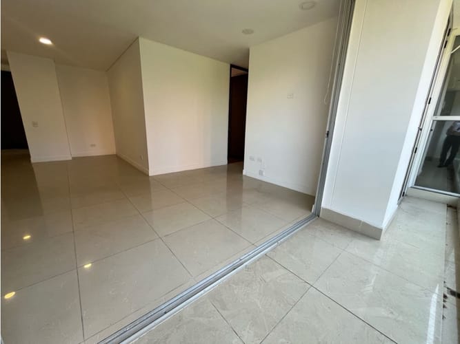 Apartamento de 3 alcobas en arriendo en Santa María De Los Ángeles, Medellín, 101 m² · foto 3 de 24