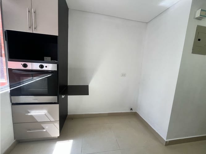 Apartamento de 3 alcobas en arriendo en Santa María De Los Ángeles, Medellín, 101 m² · foto 8 de 24