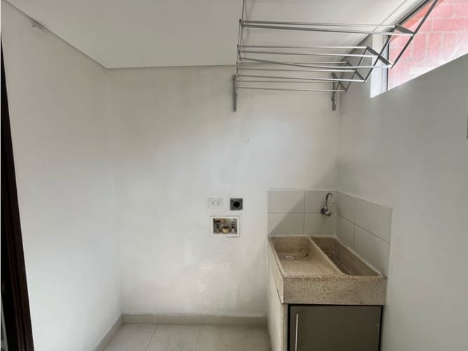 Apartamento de 3 alcobas en arriendo en Santa María De Los Ángeles, Medellín, 101 m² · foto 12 de 24