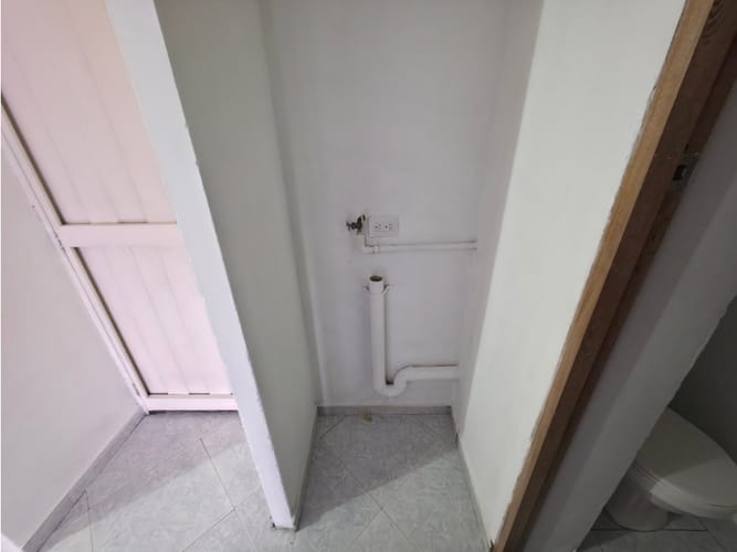 Apartamento de 3 alcobas en arriendo en El Chagualo, Medellín, 45 m² · foto 17 de 18