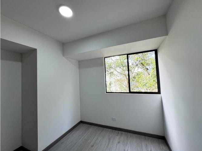 Apartamento de 2 alcobas en venta en Las Palmas, Medellín, 71 m² · foto 10 de 12