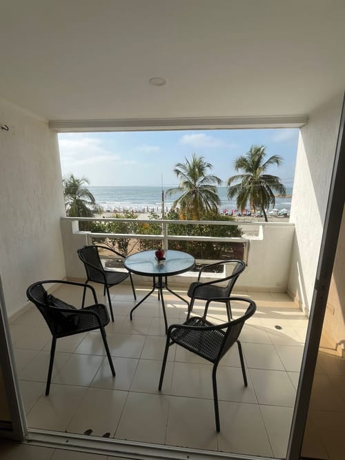 Apartamento de 3 alcobas en venta en Bocagrande, Cartagena, 136 m² · foto 1 de 4