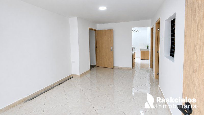 Casa de 2 alcobas en arriendo en La Gloria, Medellín, 67 m² · foto 3 de 15