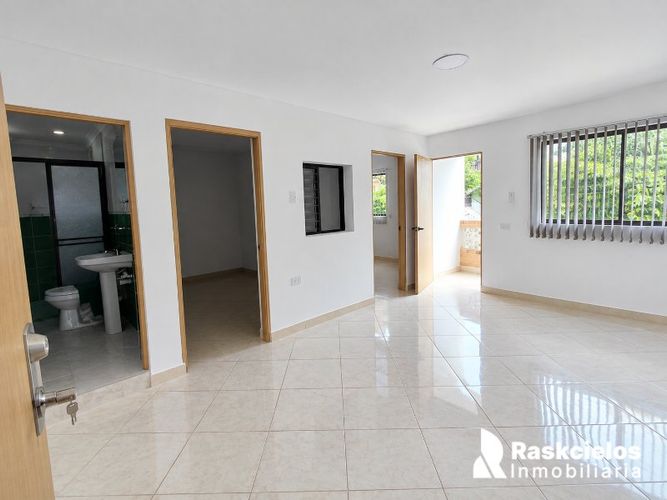Casa de 2 alcobas en arriendo en La Gloria, Medellín, 67 m² · foto 12 de 15