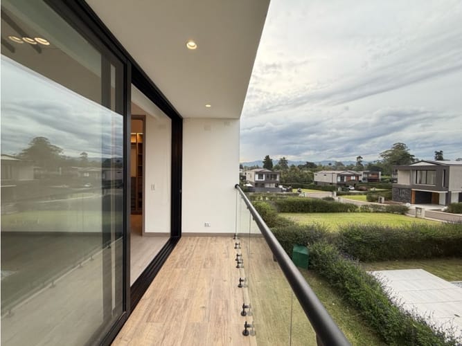 Casa de 3 alcobas en arriendo en Llano Grande, Rionegro, 180 m² · foto 14 de 23