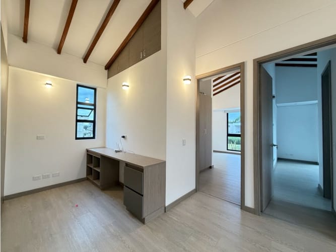Casa de 3 alcobas en arriendo en Llano Grande, Rionegro, 180 m² · foto 16 de 23