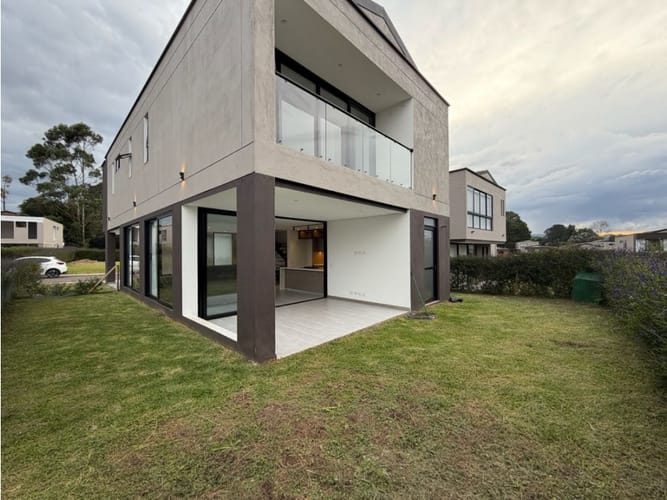 Casa de 3 alcobas en arriendo en Llano Grande, Rionegro, 180 m² · foto 23 de 23