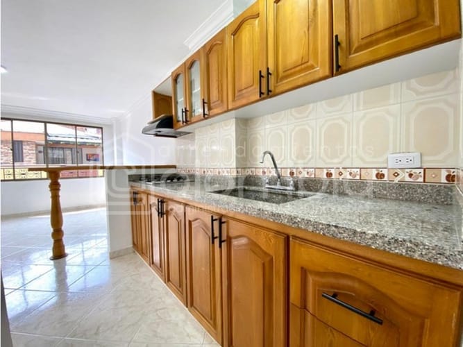 Apartamento de 3 alcobas en arriendo en Centro, Itagüí, 73 m² · foto 4 de 14