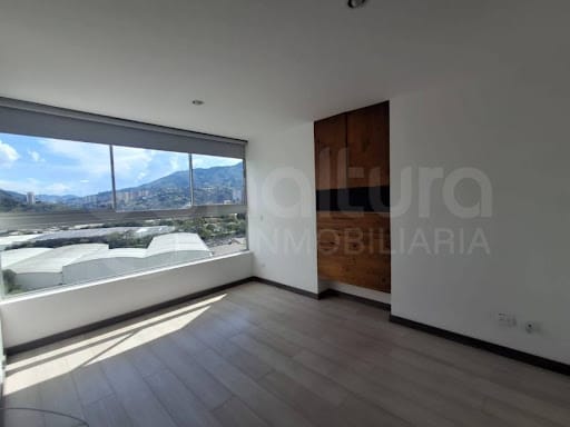 Apartamento de 3 alcobas en venta en Suramérica, Itagüí, 110 m² · foto 7 de 24