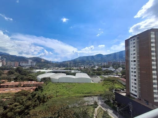 Apartamento de 3 alcobas en venta en Suramérica, Itagüí, 110 m² · foto 15 de 24
